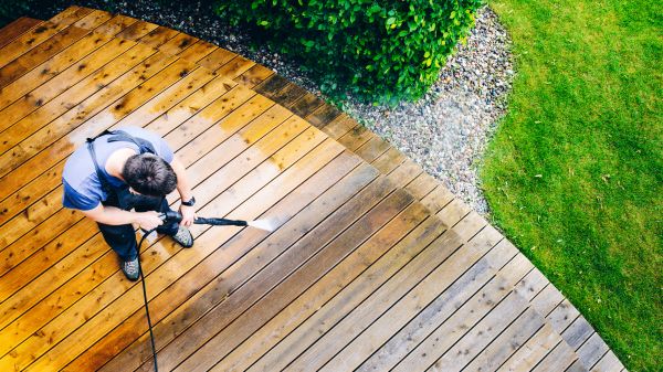 Cost of Deck Pressure Cleaning in Goshen