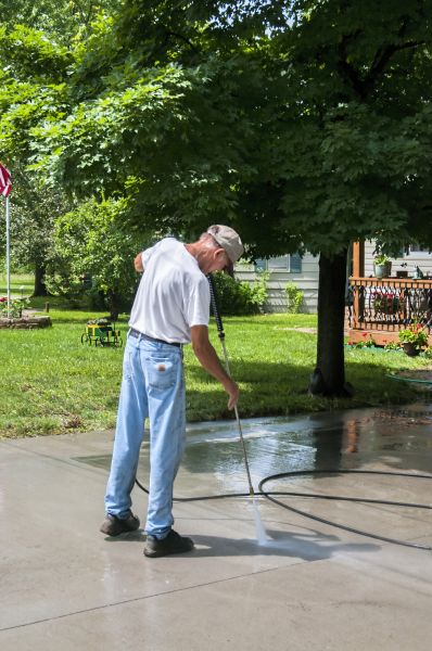 Cost of Driveway Concrete Cleaning in Goshen