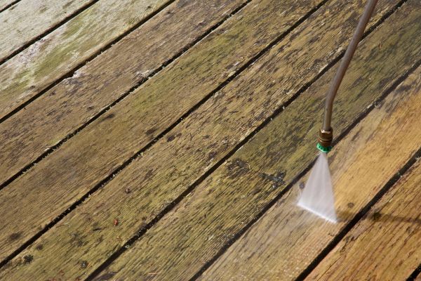Cost of Deck Mold Removal in Goshen