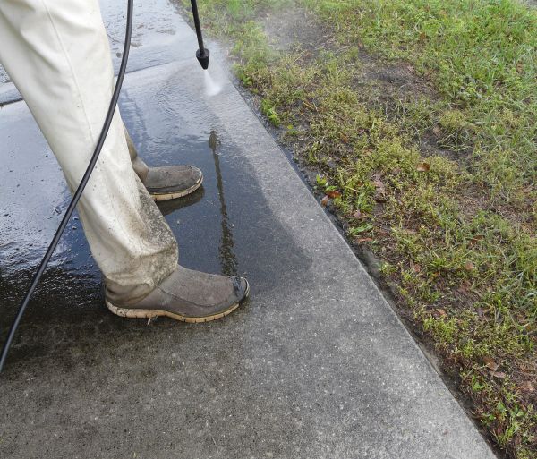 Cost of Concrete Slab Powerwashing in Goshen